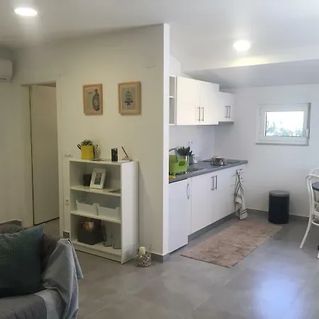 Apartment Apartman Zeljka Podgora
